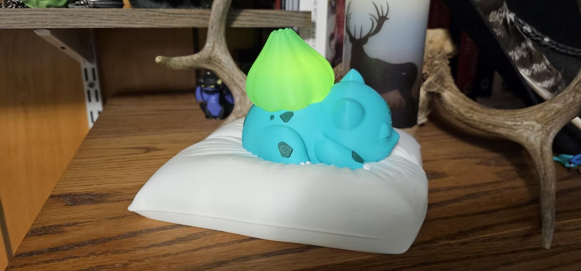 Sleeping Bulbasaur Pillow Night Light product photograph 11